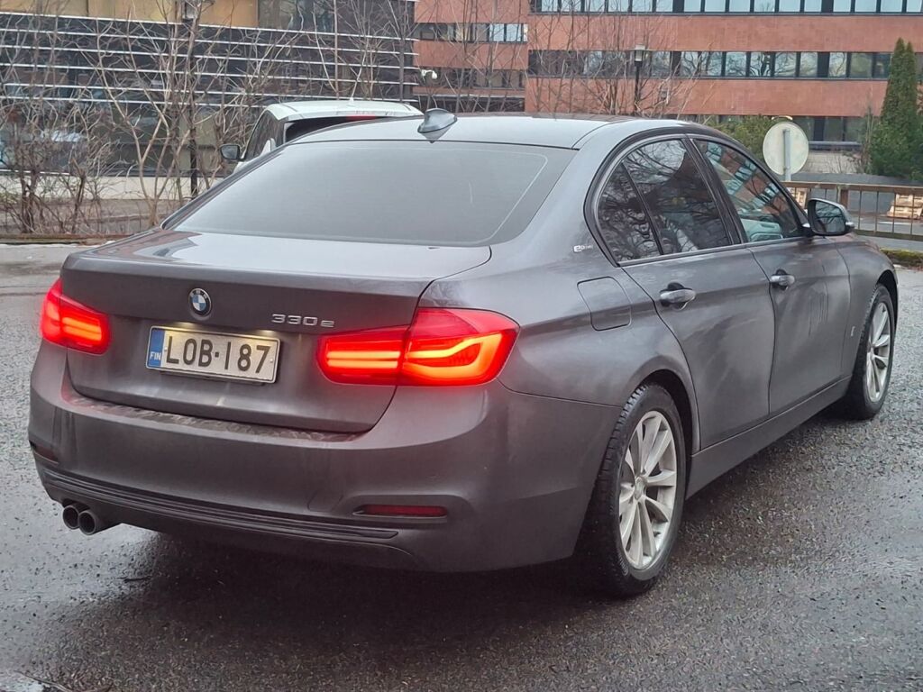 BMW 330 2017 Harmaa