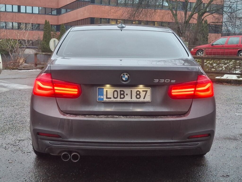 BMW 330 2017 Harmaa