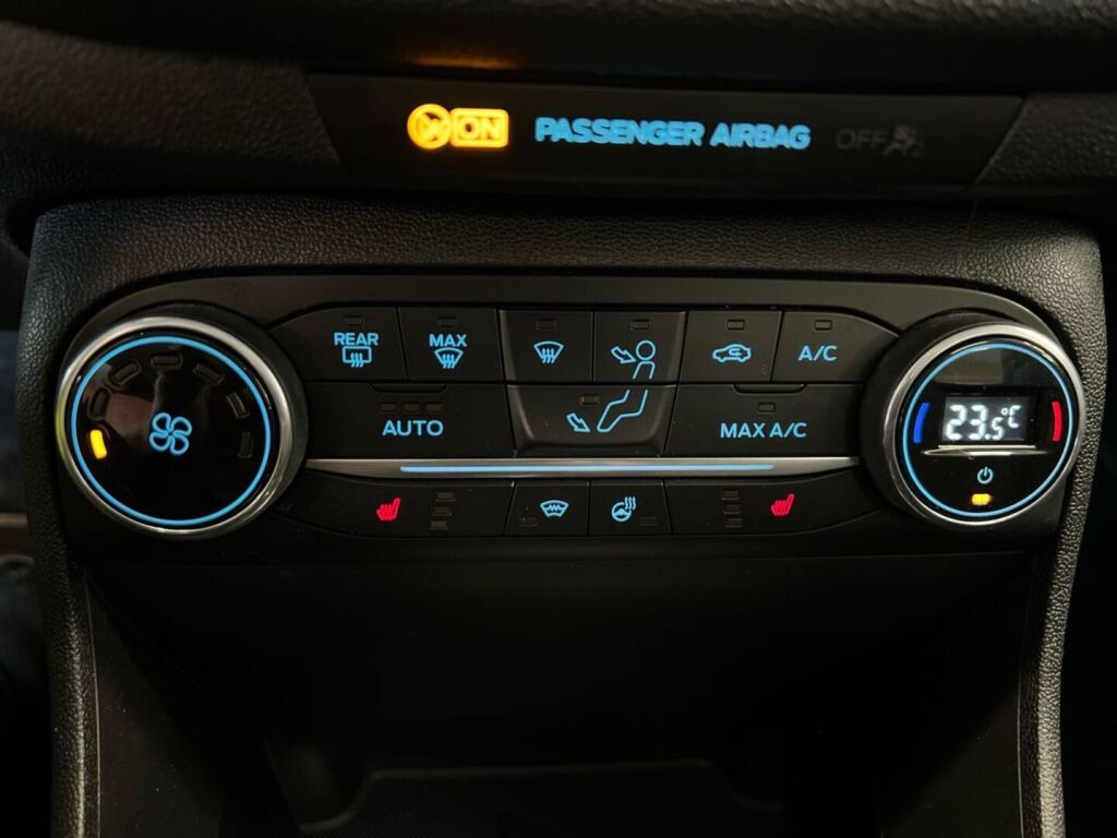Ford Fiesta 2017 Punainen