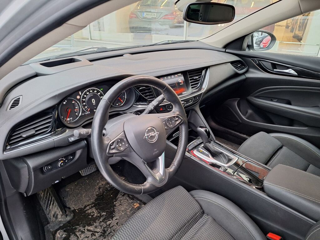 Opel Insignia 2018 Hopea