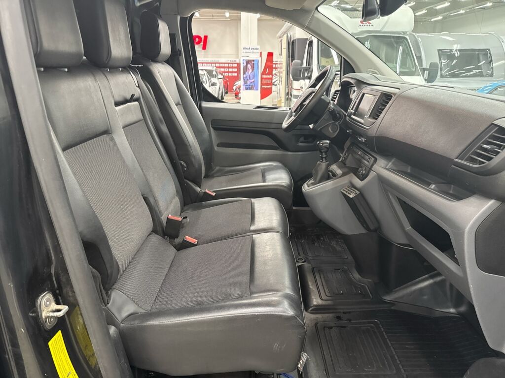 Toyota Proace 2017 Musta