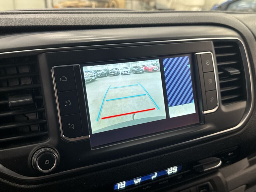 Toyota Proace 2017 Musta