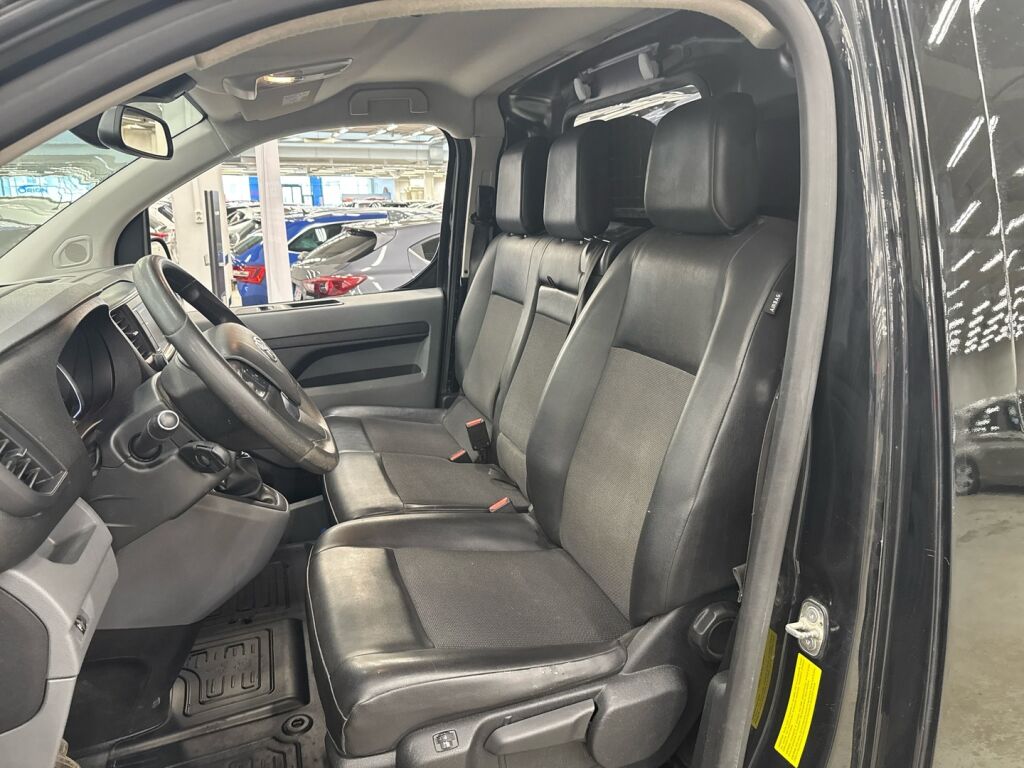 Toyota Proace 2017 Musta