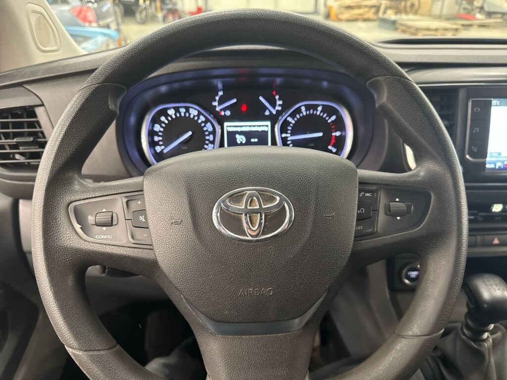Toyota Proace 2017 Musta