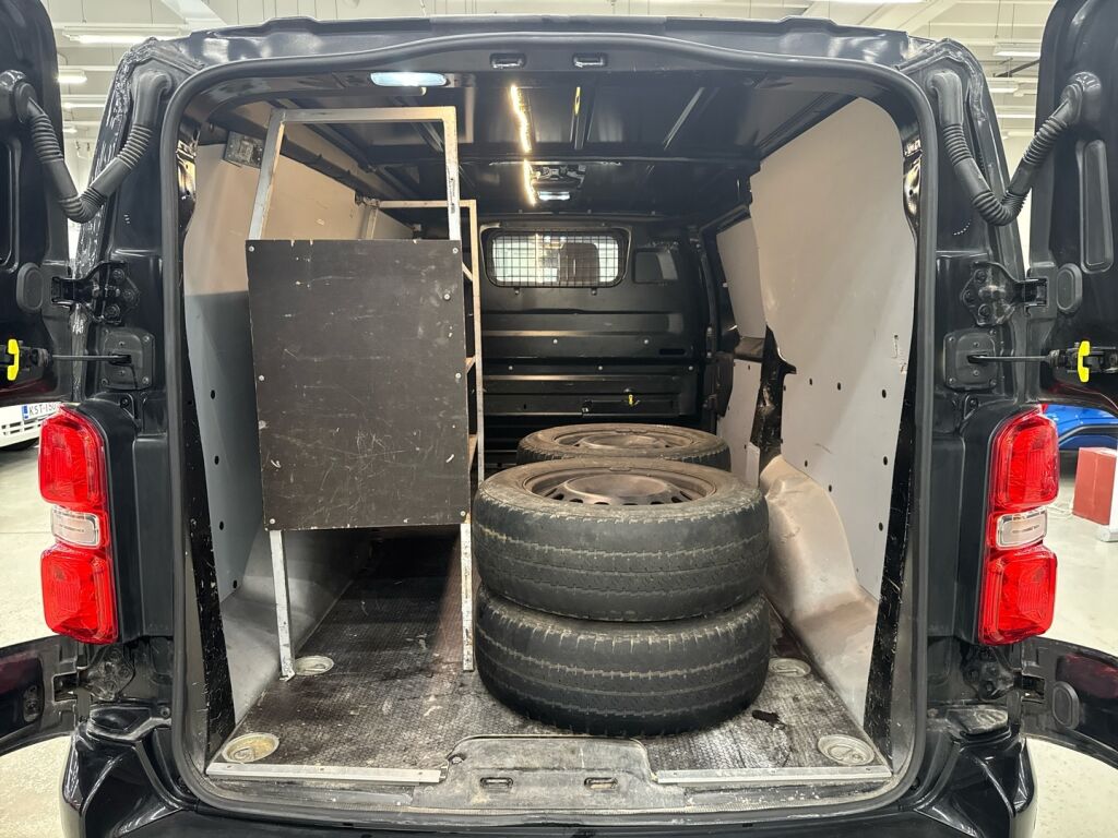 Toyota Proace 2017 Musta