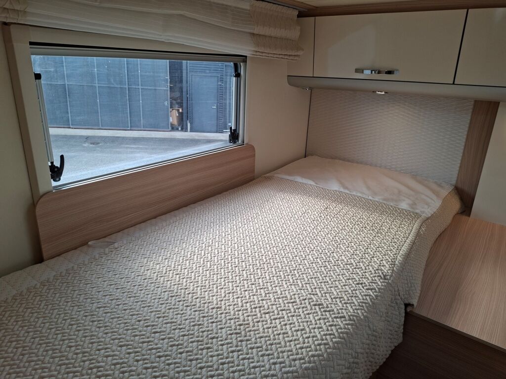 Bürstner NEXXO T690G 2017 Valkoinen