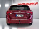 Toyota Avensis 2017 Metallinhohto Punainen