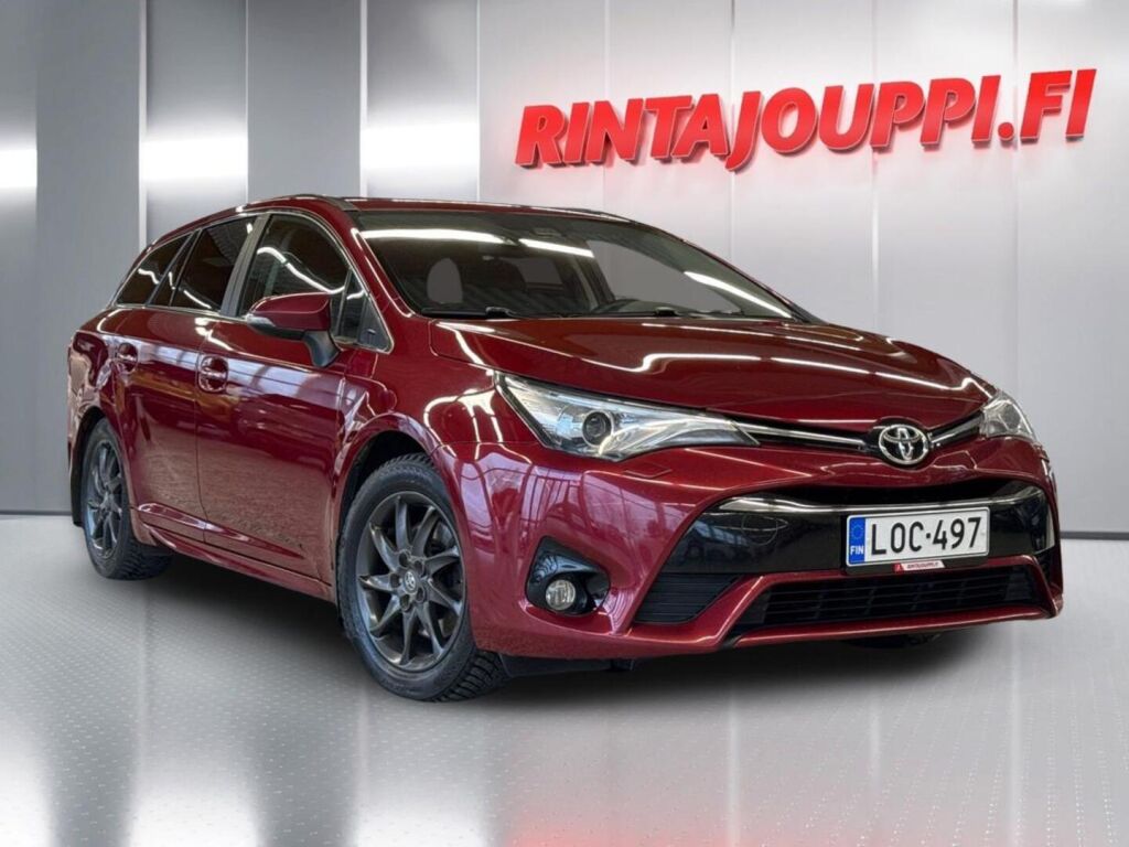 Toyota Avensis 2017 Metallinhohto Punainen