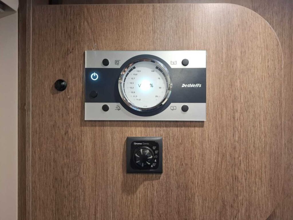 Dethleffs Trend T 7057 2016 Valkoinen