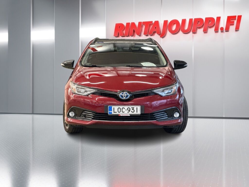 Toyota Auris 2017 Punainen