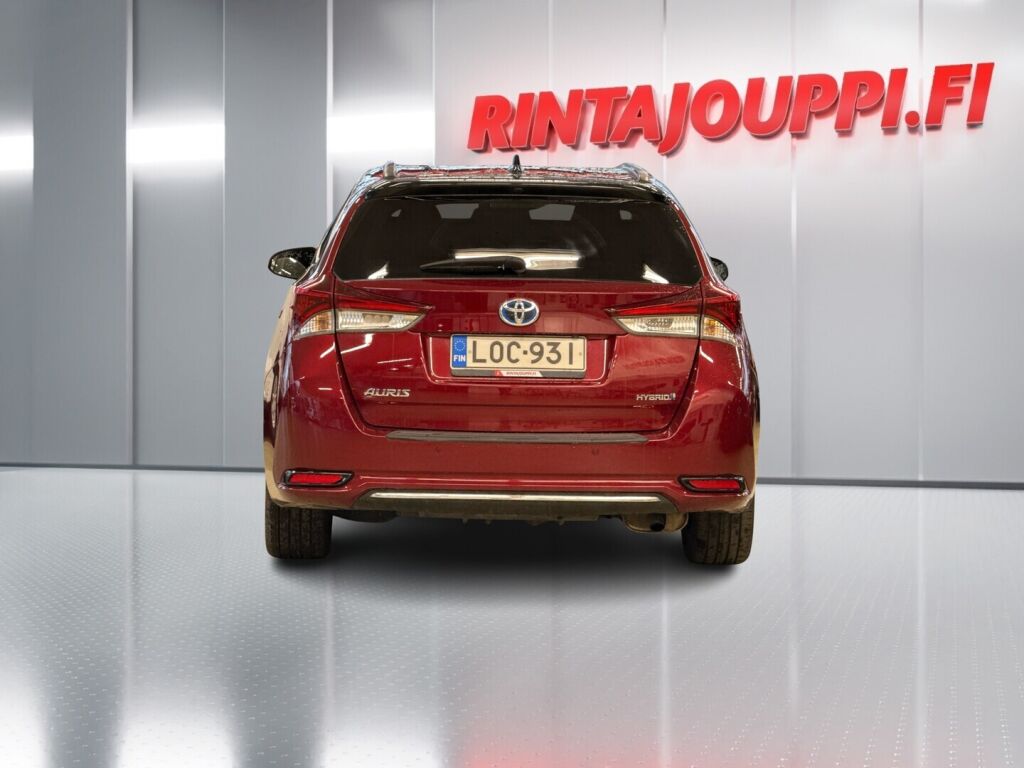 Toyota Auris 2017 Punainen