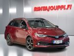 Toyota Auris 2017 Punainen