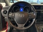 Toyota Auris 2017 Punainen