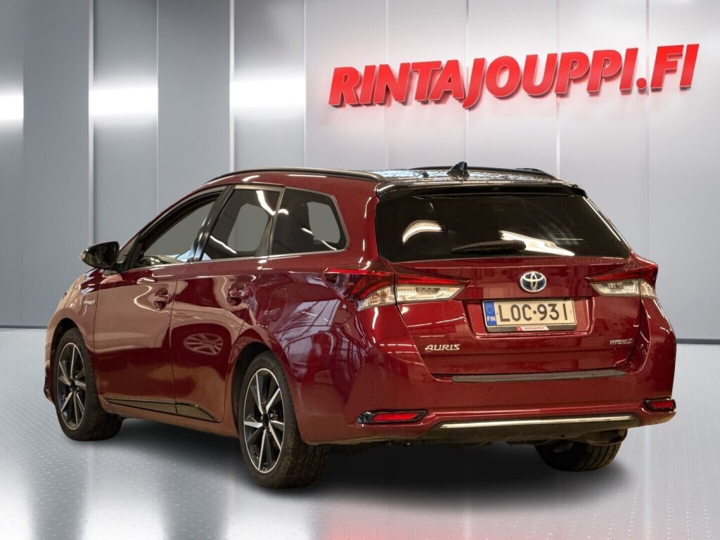 Toyota Auris 2017 Punainen