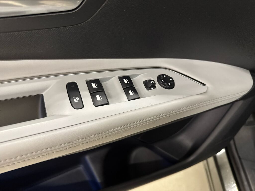 Peugeot 3008 2017 Harmaa