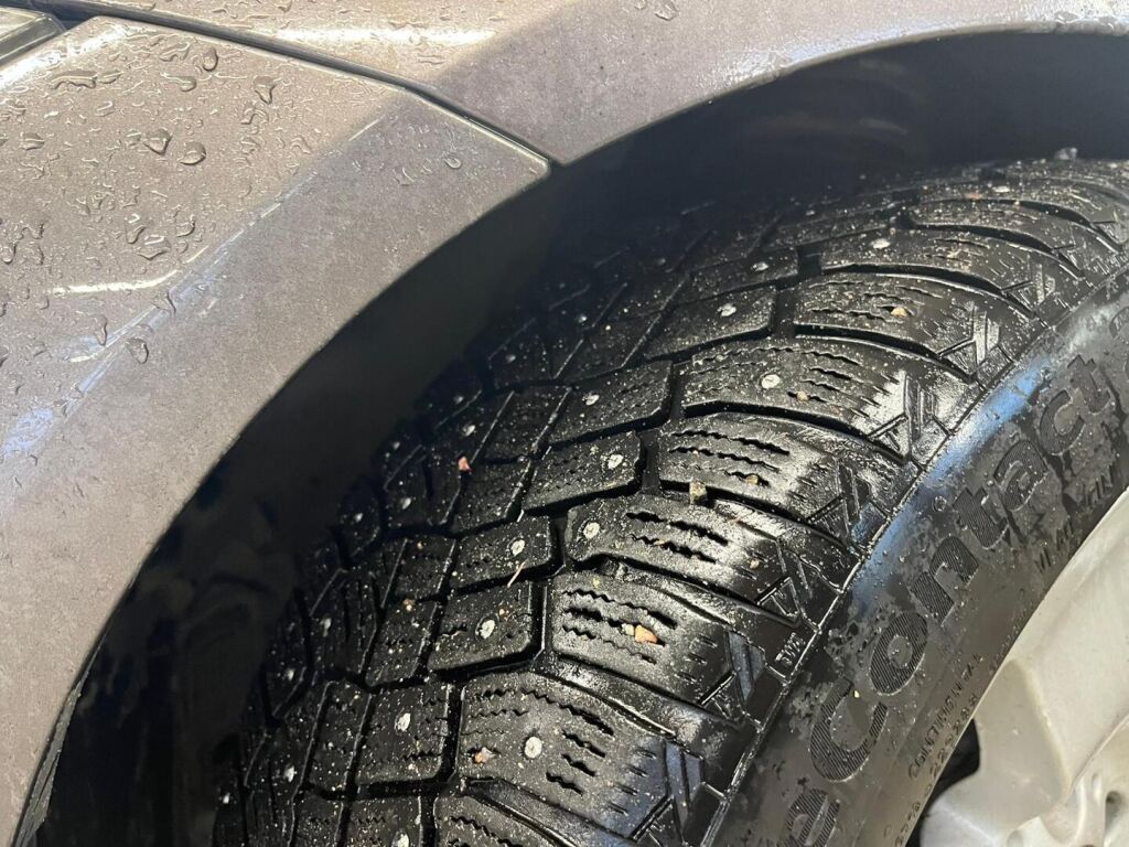 BMW 320 2012 Ruskea (beige)