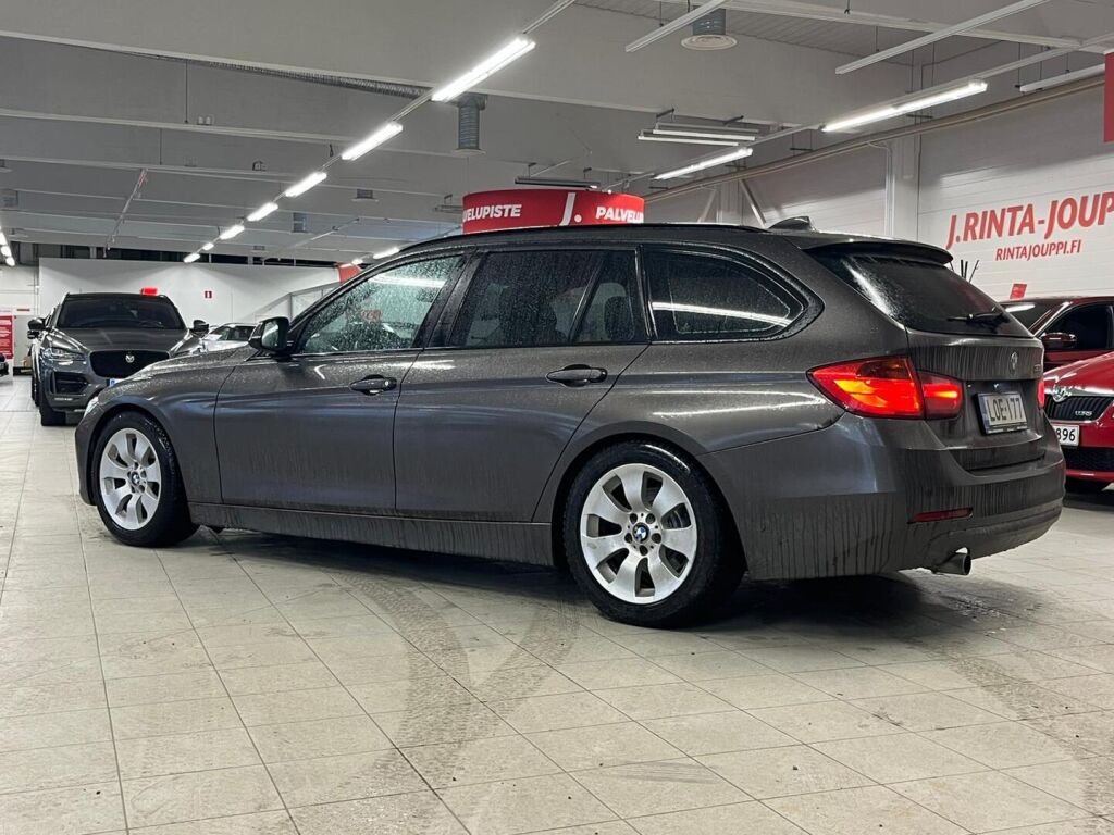 BMW 320 2012 Ruskea (beige)