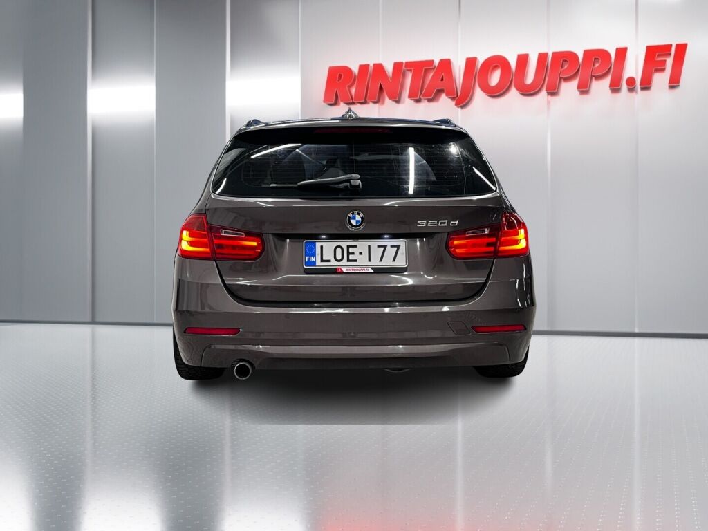 BMW 320 2012 Ruskea (beige)