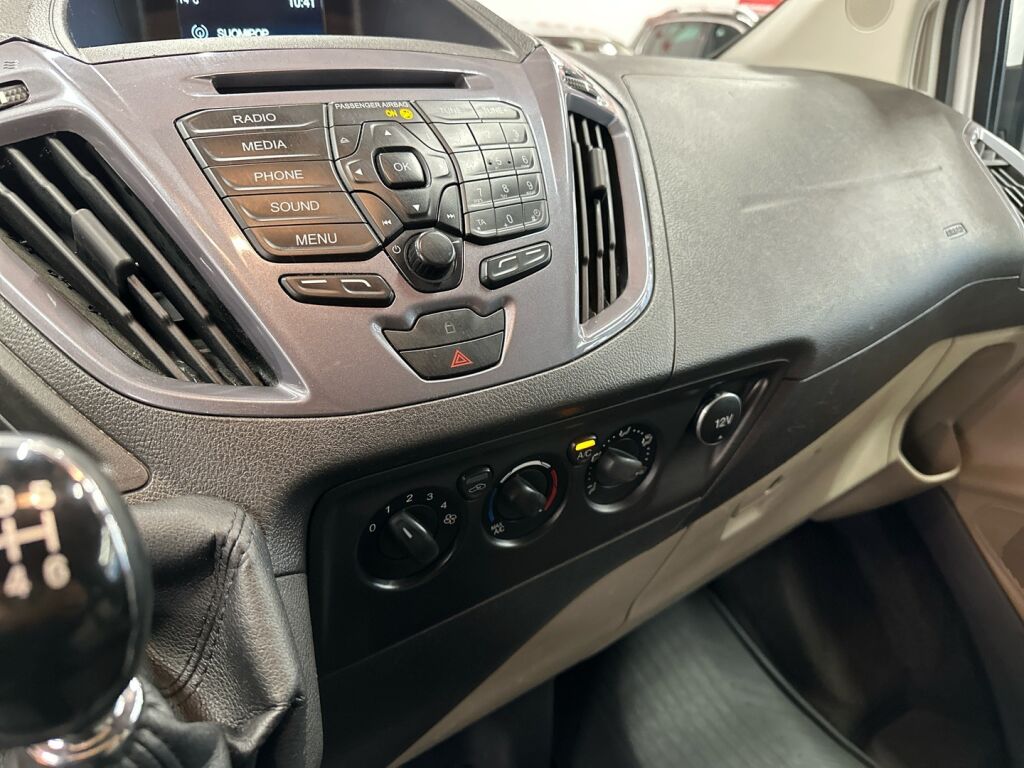 Ford Tourneo Custom 2017 Valkoinen