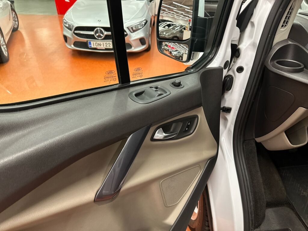 Ford Tourneo Custom 2017 Valkoinen