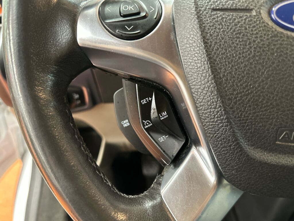 Ford Tourneo Custom 2017 Valkoinen