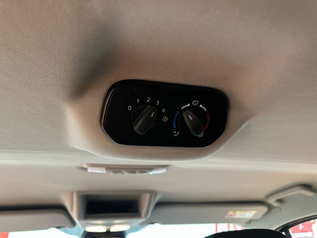 Ford Tourneo Custom 2017 Valkoinen