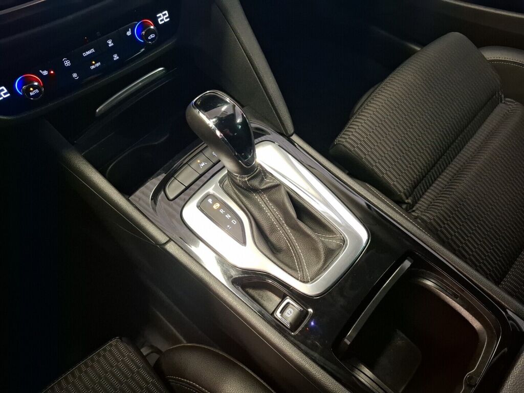 Opel Insignia 2017 Musta