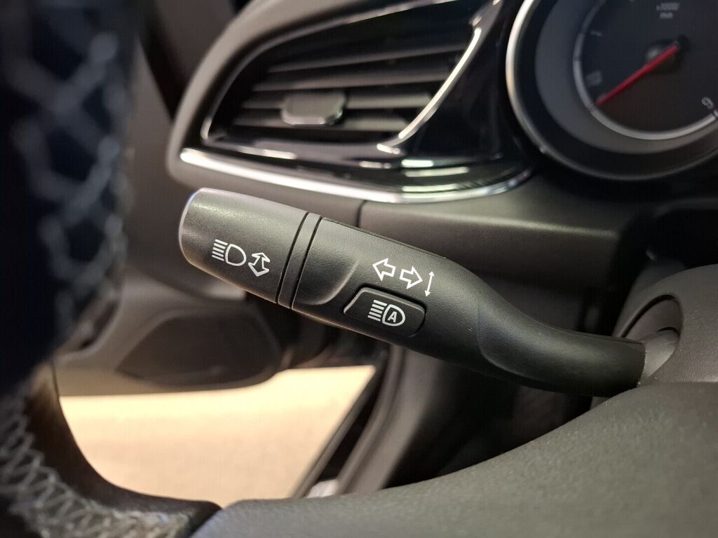 Opel Insignia 2017 Musta