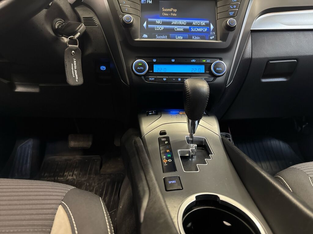 Toyota Avensis 2017 Sininen