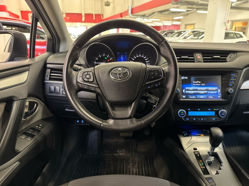 Toyota Avensis 2017 Sininen