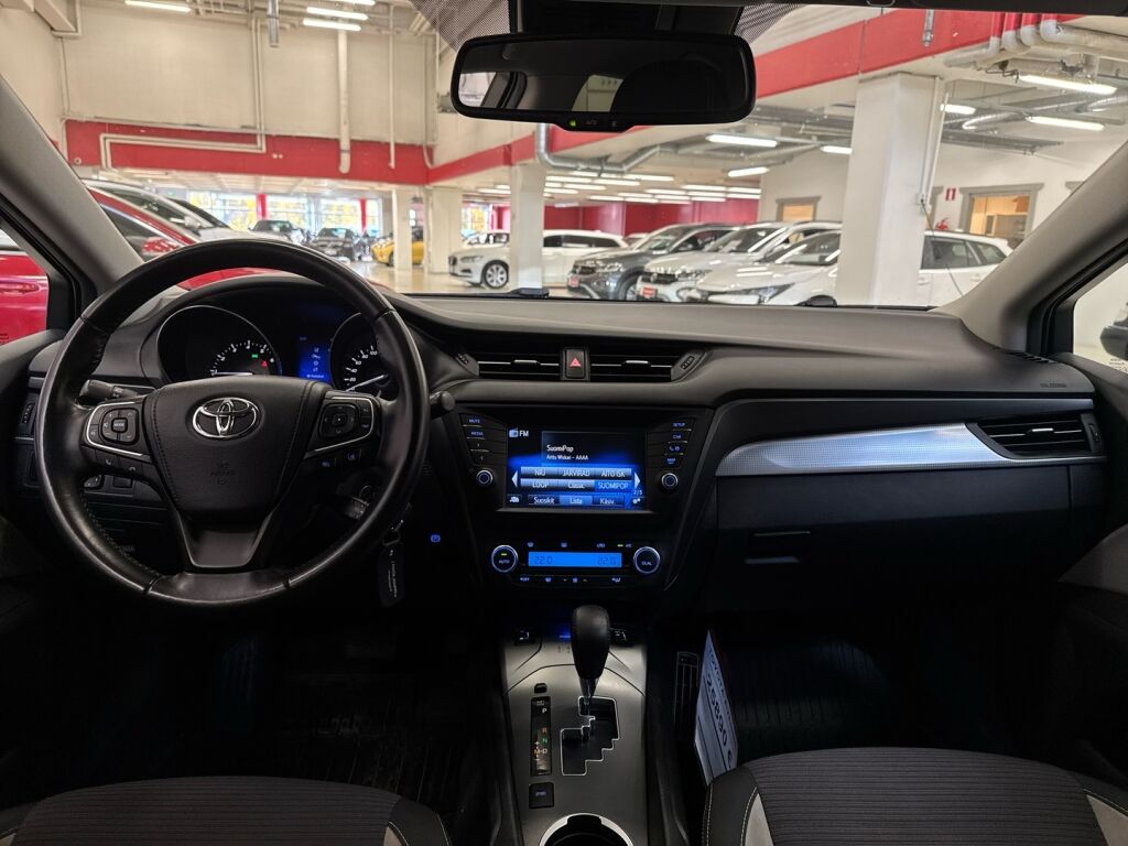 Toyota Avensis 2017 Sininen