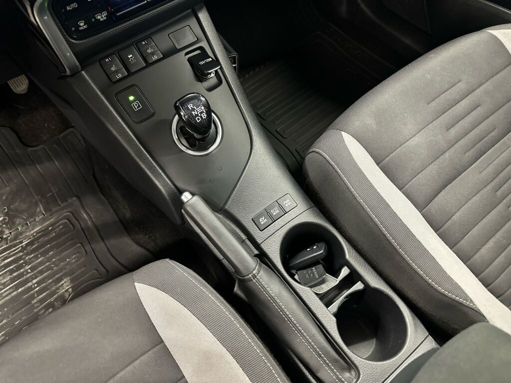 Toyota Auris 2017 Sininen