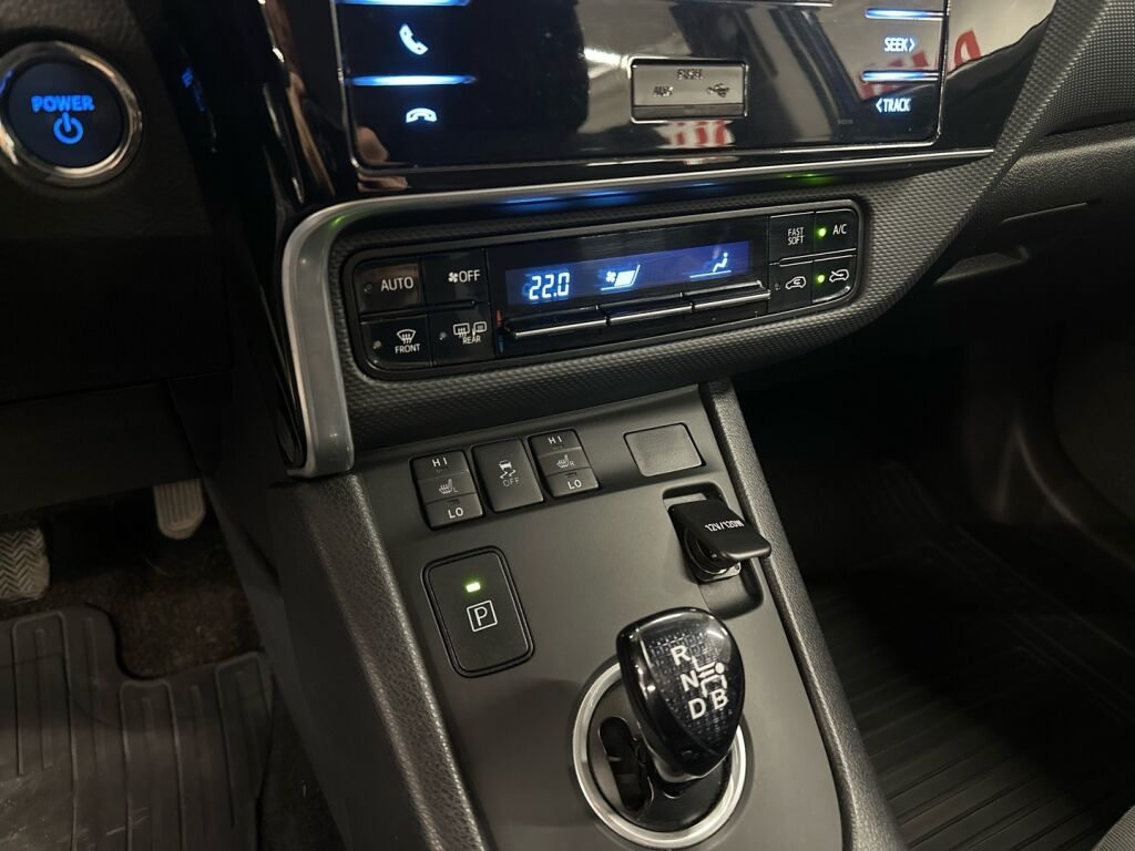 Toyota Auris 2017 Sininen