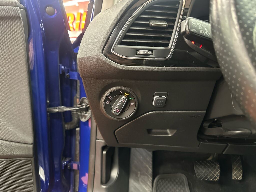 Seat Leon ST 2017 Sininen