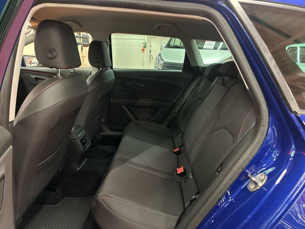 Seat Leon ST 2017 Sininen