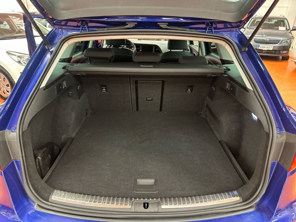 Seat Leon ST 2017 Sininen