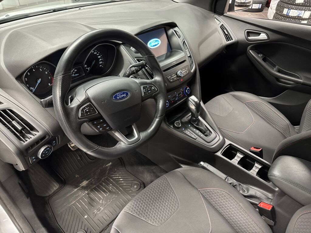 Ford Focus 2017 Valkoinen