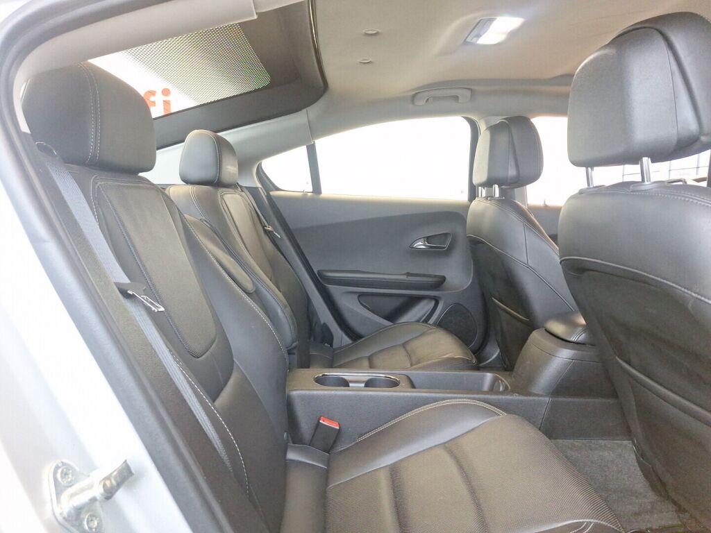 Opel Ampera 2012 Hopea