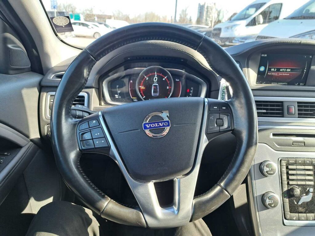 Volvo S80 2016 Musta