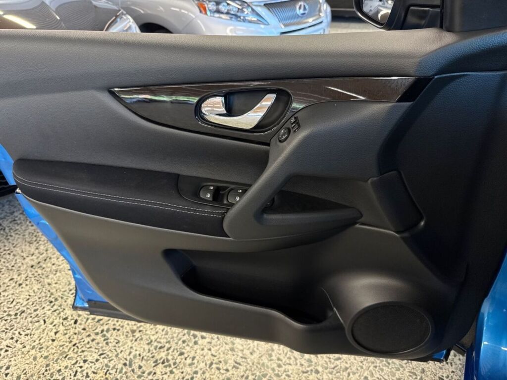 Nissan Qashqai 2018 Sininen