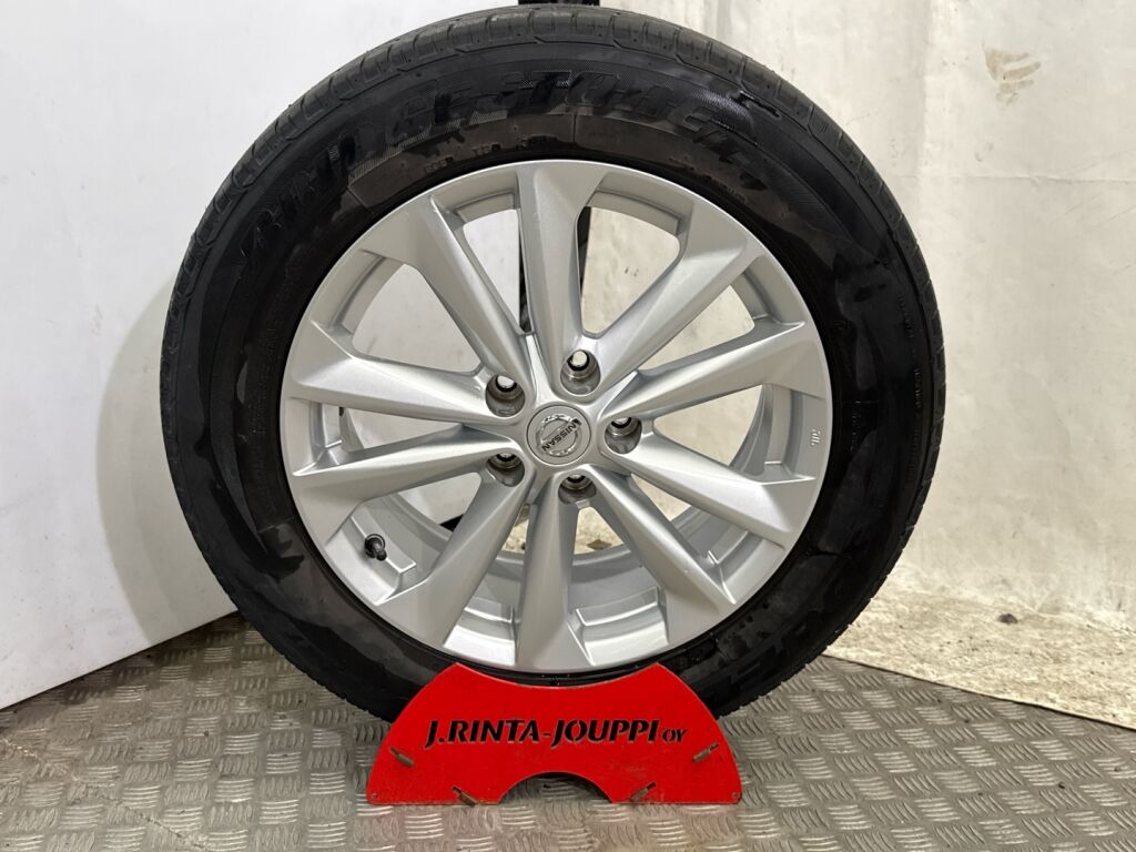 Nissan Qashqai 2018 Harmaa