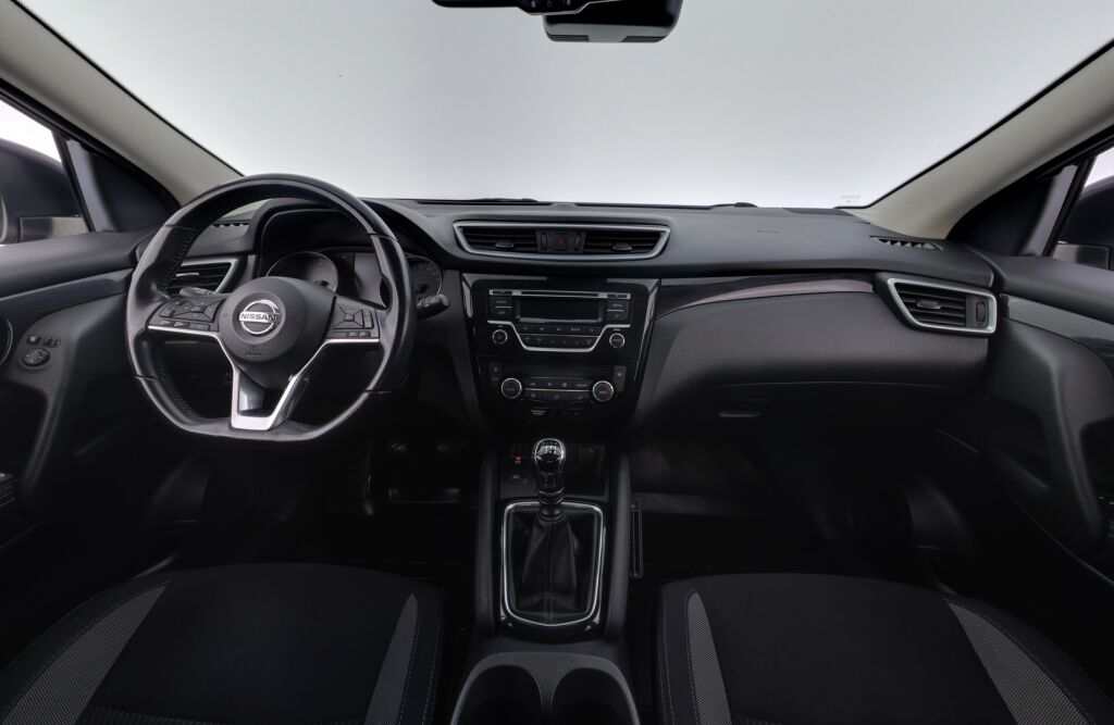 Nissan Qashqai 2018 Ruskea (beige)
