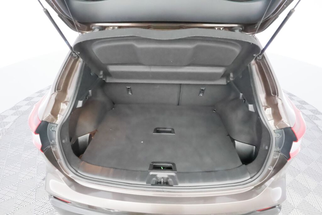 Nissan Qashqai 2018 Ruskea (beige)