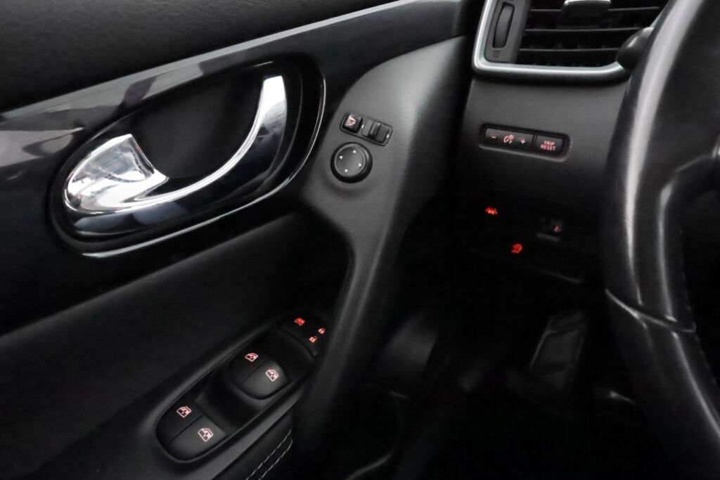 Nissan Qashqai 2018 Ruskea (beige)