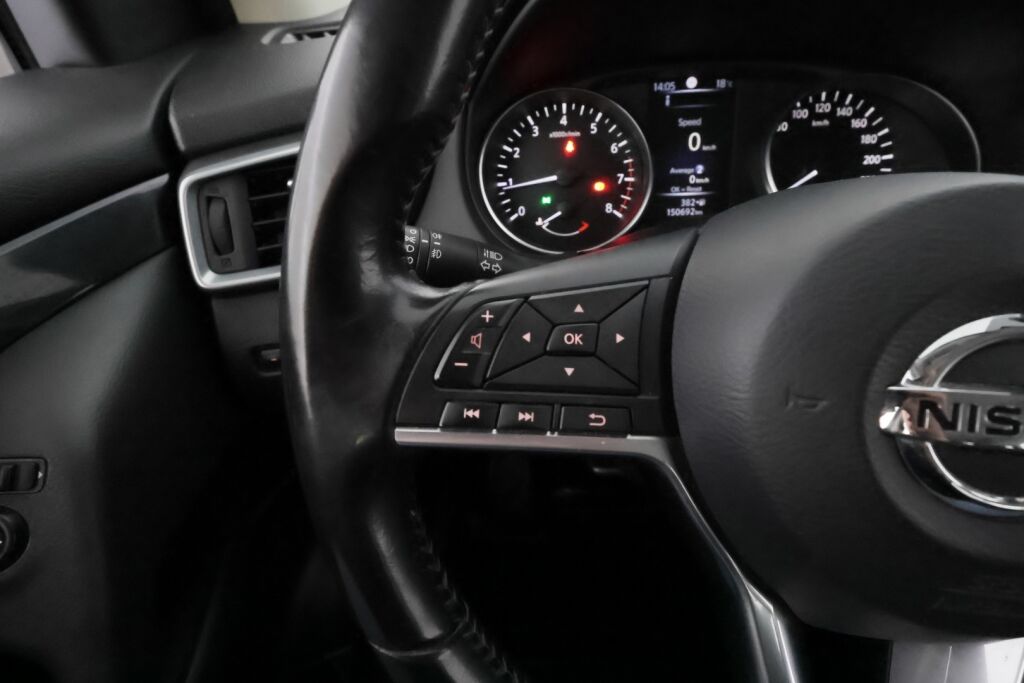 Nissan Qashqai 2018 Ruskea (beige)