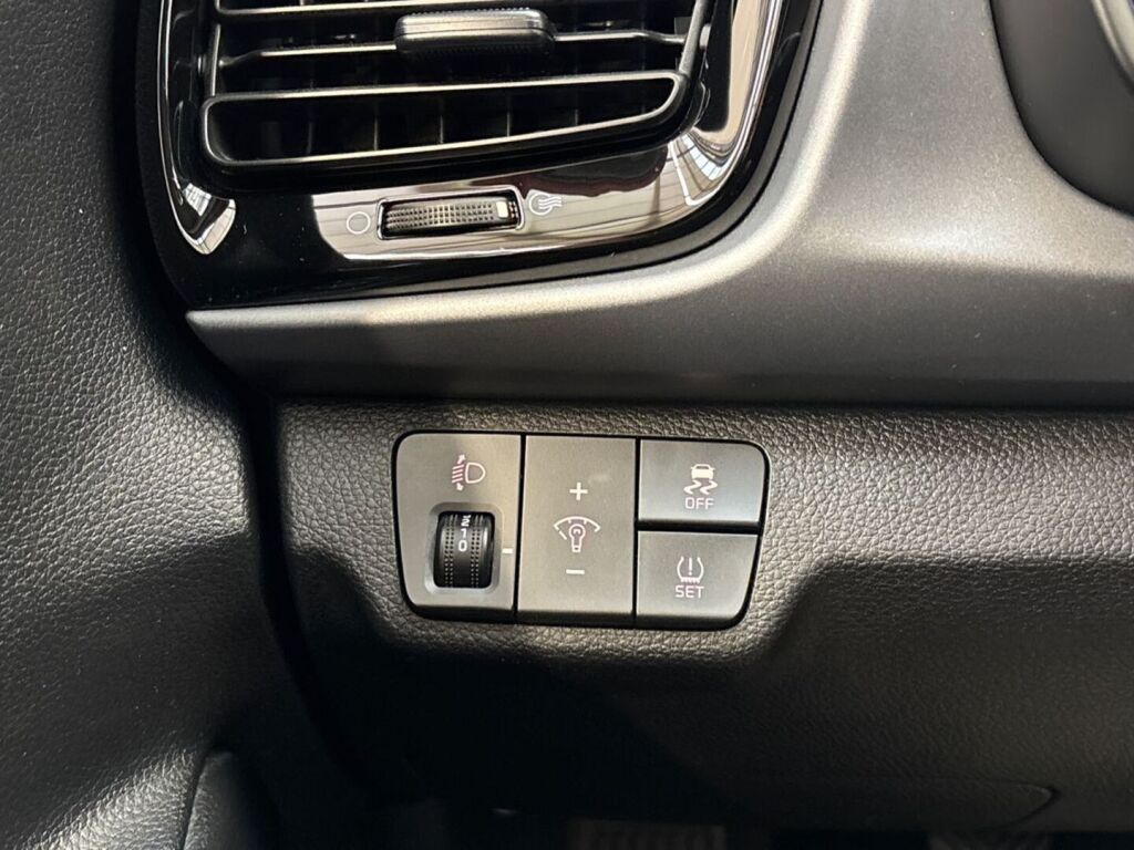 Kia Rio 2018 Punainen