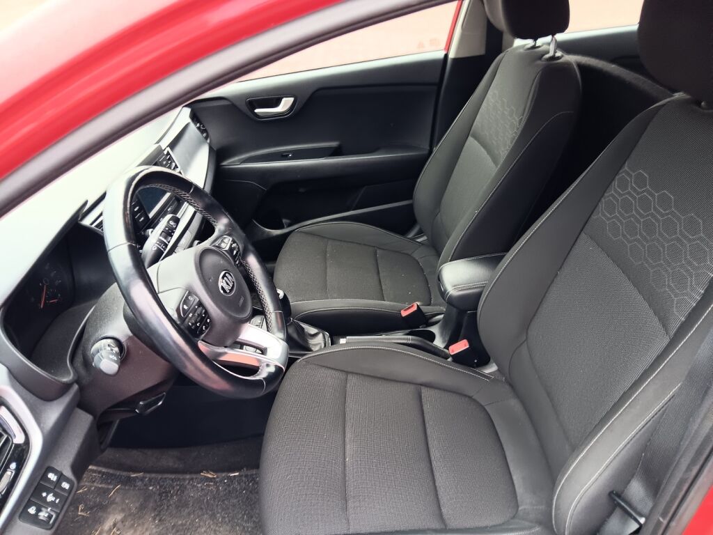 Kia Rio 2018 Punainen