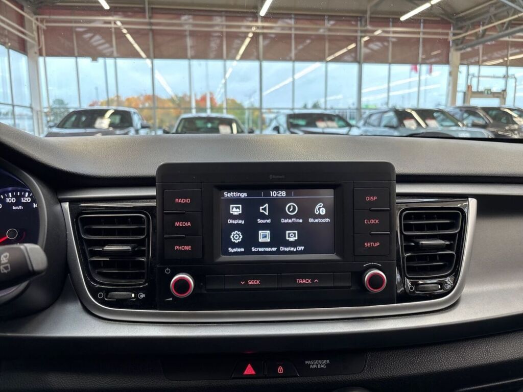 Kia Rio 2018 Punainen
