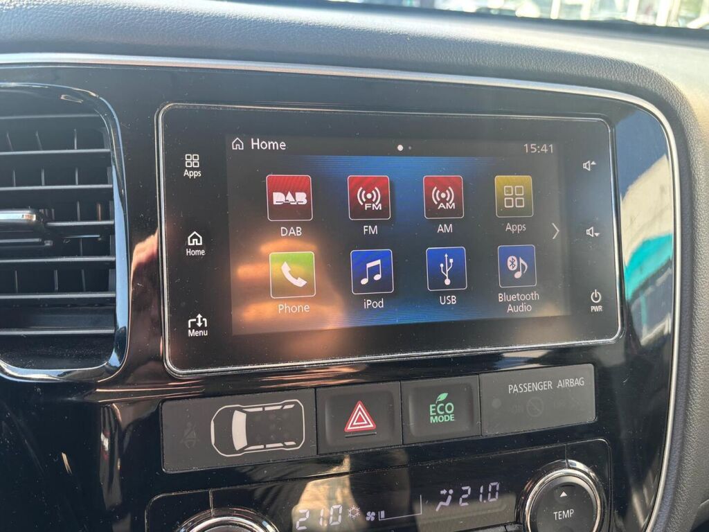 Mitsubishi Outlander 2018 Punainen