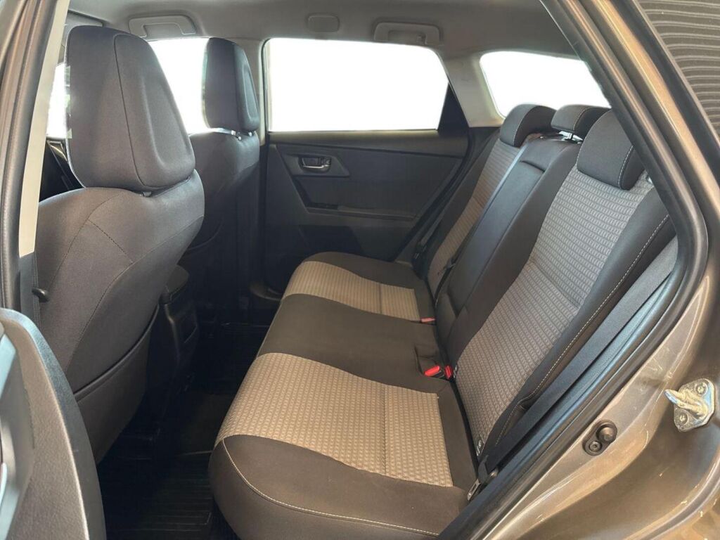 Toyota Auris 2018 Harmaa